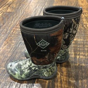 Camo Muck boots